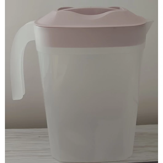 Enger műanyag kancsó fedővel 1,5L,  krém